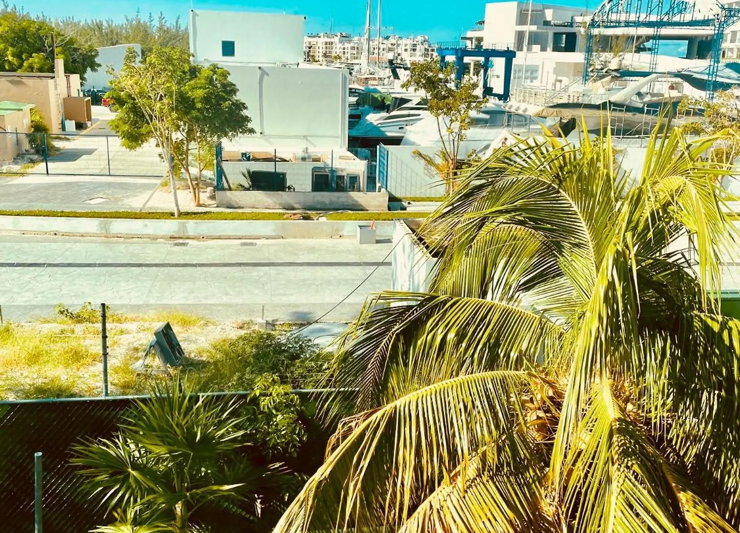 Punta Me Apartments & Rooms In Punta Sam Beach Cancún